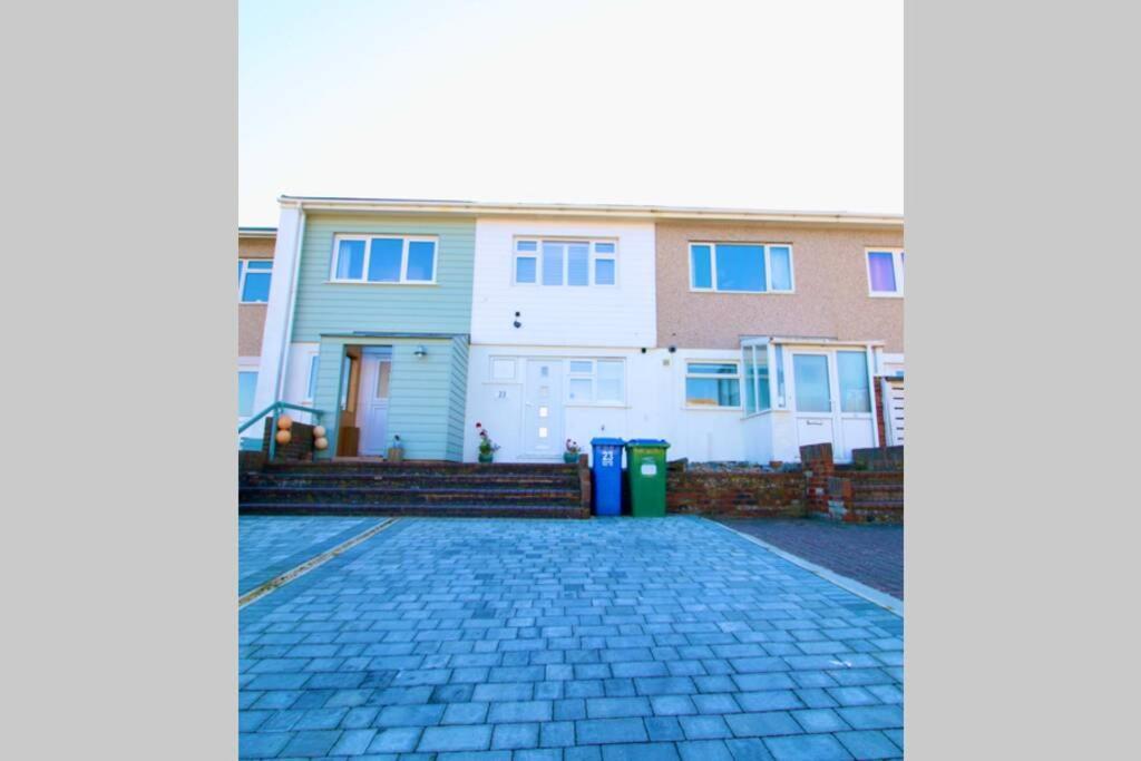 Serenity "Your Calm Seafront Retreat" By Air Premier Seaford Bagian luar foto
