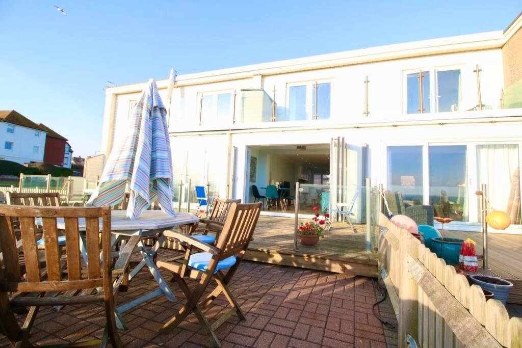 Serenity "Your Calm Seafront Retreat" By Air Premier Seaford Bagian luar foto