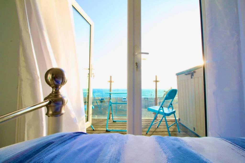 Serenity "Your Calm Seafront Retreat" By Air Premier Seaford Bagian luar foto