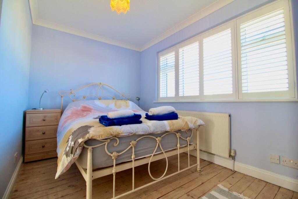 Serenity "Your Calm Seafront Retreat" By Air Premier Seaford Bagian luar foto